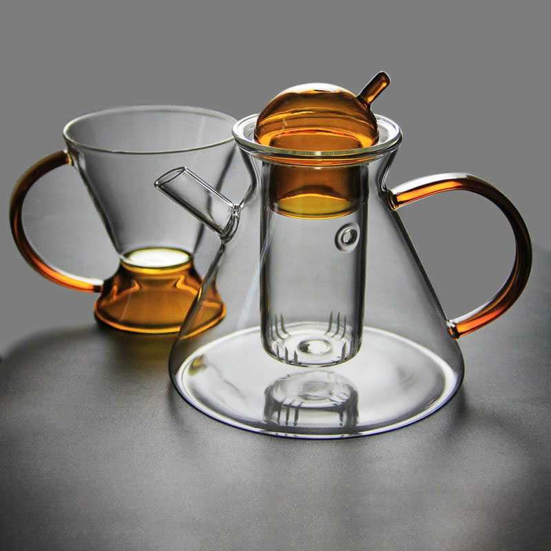 Théière rétro en couleur ambre de verre, ensemble pichet et tasse